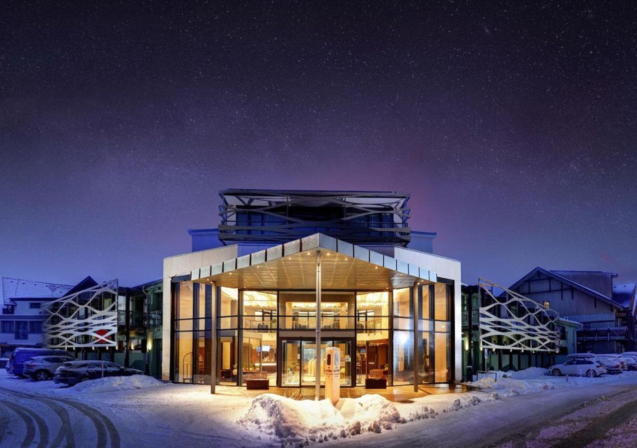 Hotel Galeria Thermal เบเชนยอวา ภายนอก รูปภาพ