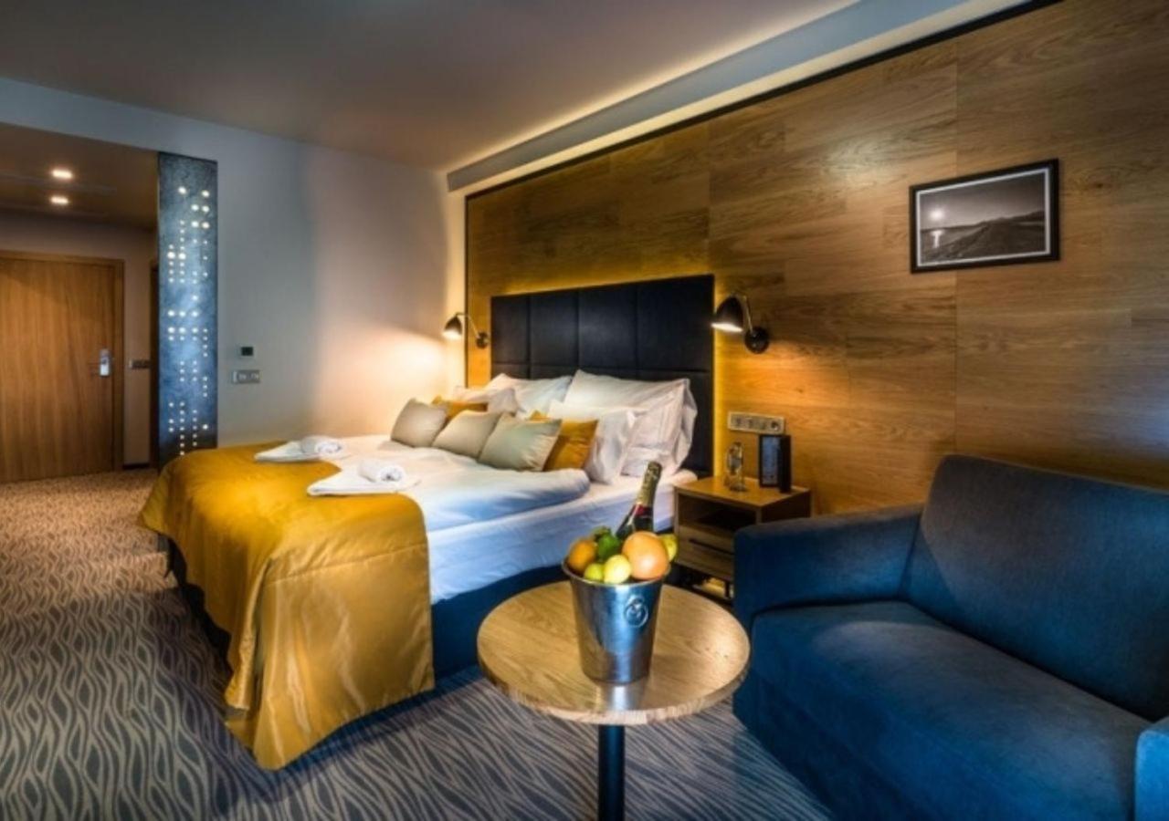 Hotel Galeria Thermal เบเชนยอวา ภายนอก รูปภาพ