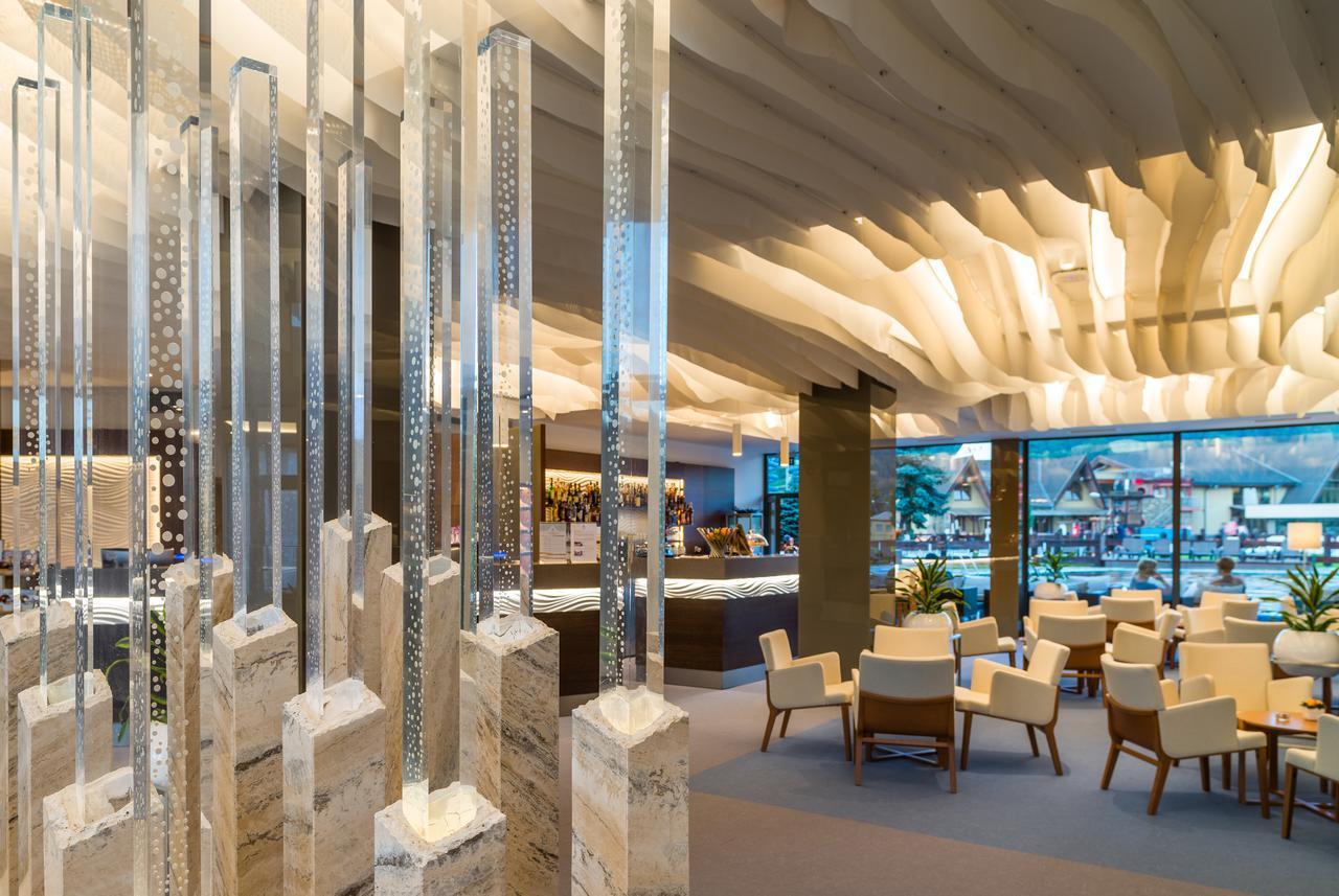 Hotel Galeria Thermal เบเชนยอวา ภายนอก รูปภาพ