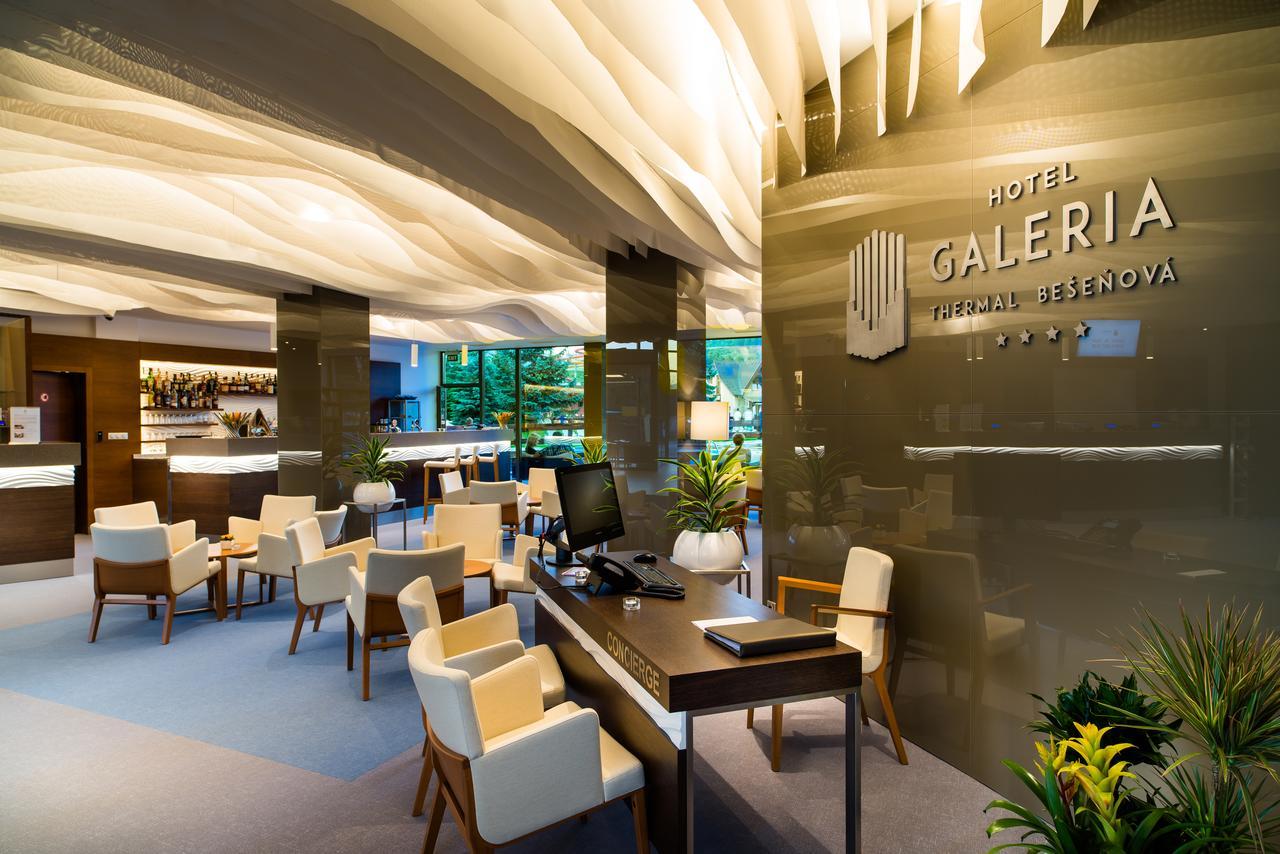 Hotel Galeria Thermal เบเชนยอวา ภายนอก รูปภาพ